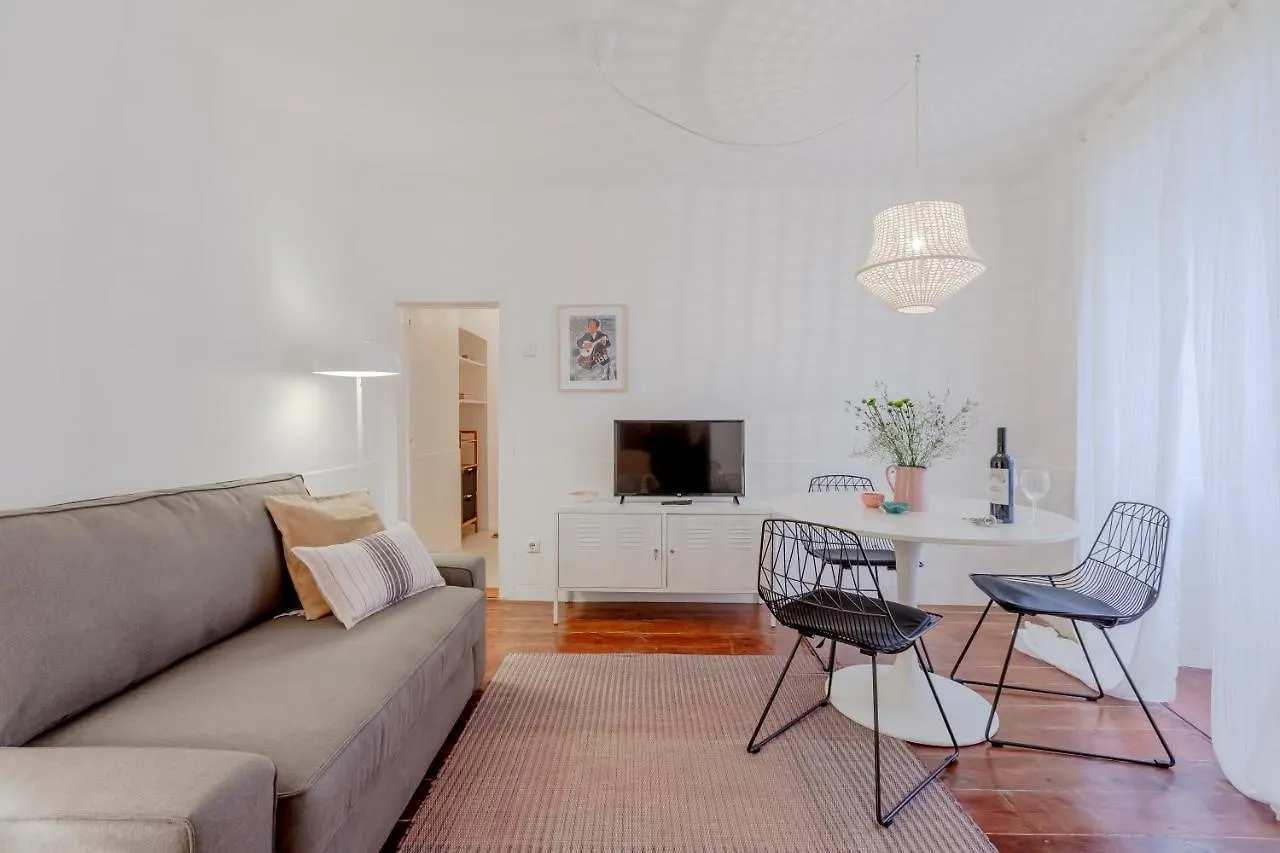 Appartamento Typical Alfama Apartment, By Timecooler Lisbona