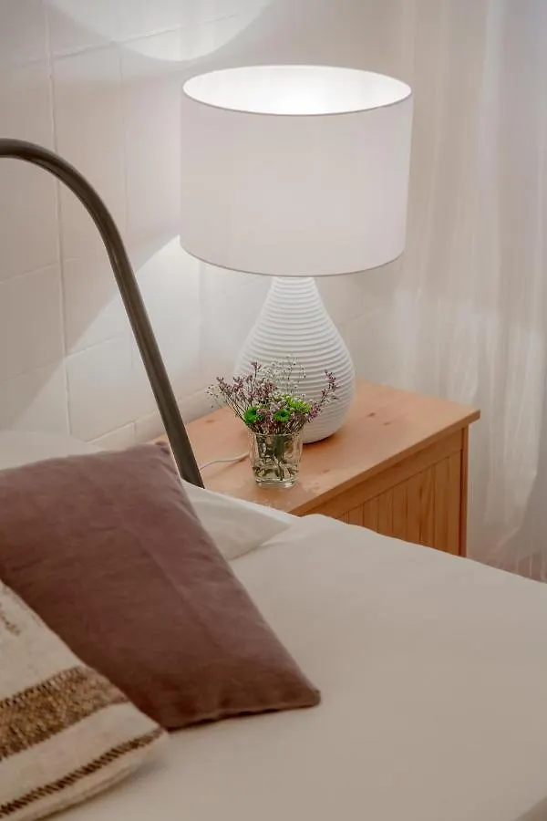 Typical Alfama Apartment, By Timecooler Lisbona 0*,